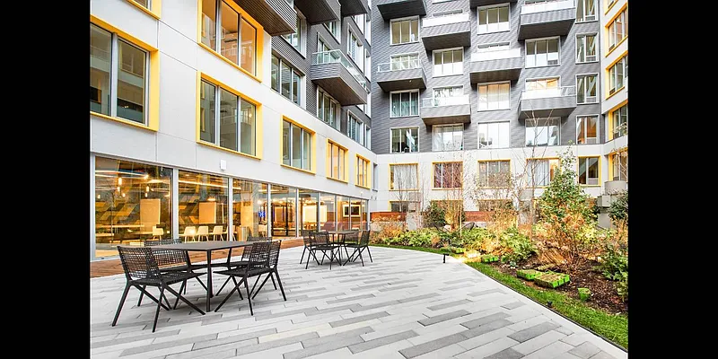 Rented by The KCI Group | media 9