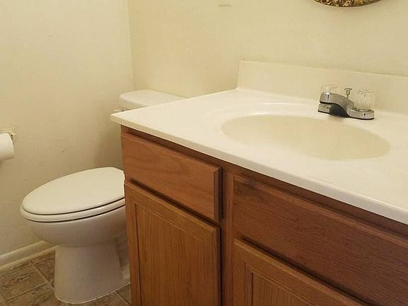 4th image of 1010 Fabulous Dr APT C