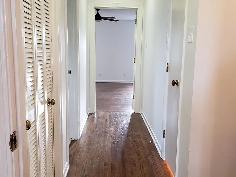 1505 Eastmoreland Ave — Photo 14
