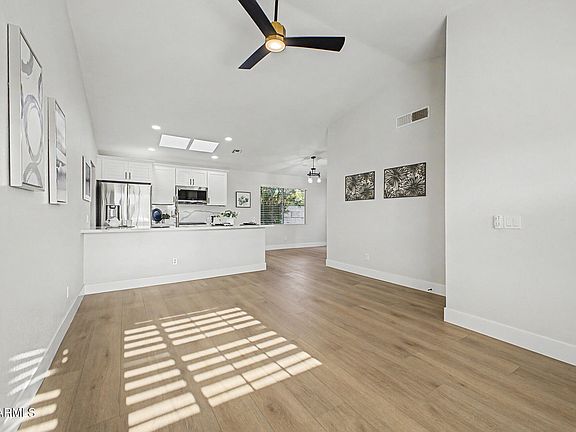 4th image of 2929 E BROADWAY Road #87