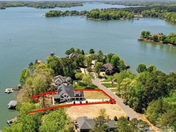 153 High Hills Dr, Mooresville, NC 28117