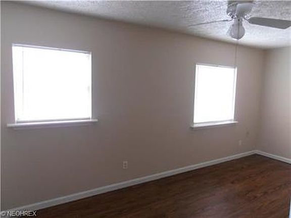 4th image of 3190 W 47th St