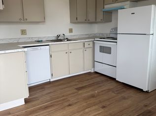 934 8th Ave APT 3, Longview, WA 98632