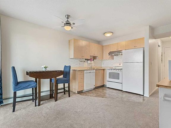 2nd image of 1620 N 70th St SE #3421