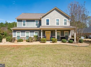 106 Creek Pointe Dr, Lagrange, GA 30240