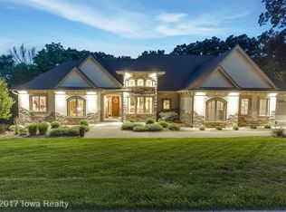 14204 Ridgemont Dr, Urbandale, IA 50323