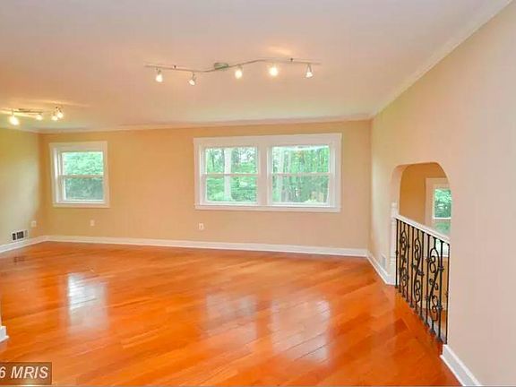 4th image of 2020 Powhatan St