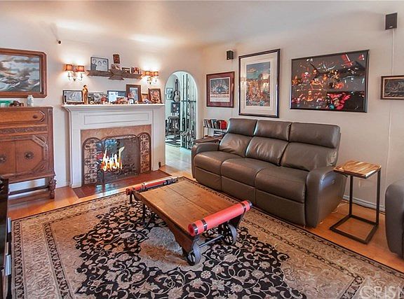 2nd image of 5420 Cartwright Ave