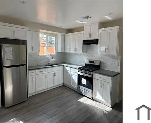 5867 Towne Ave — Photo 2