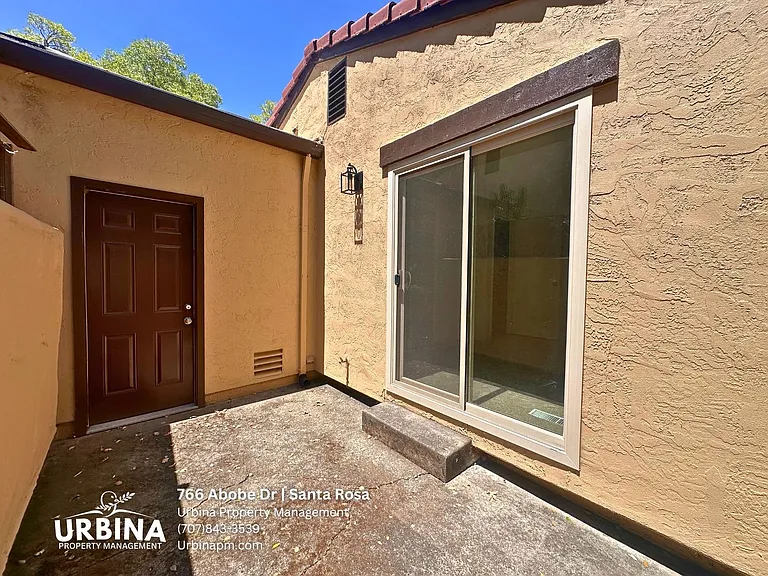 766 Adobe Dr — Photo 9