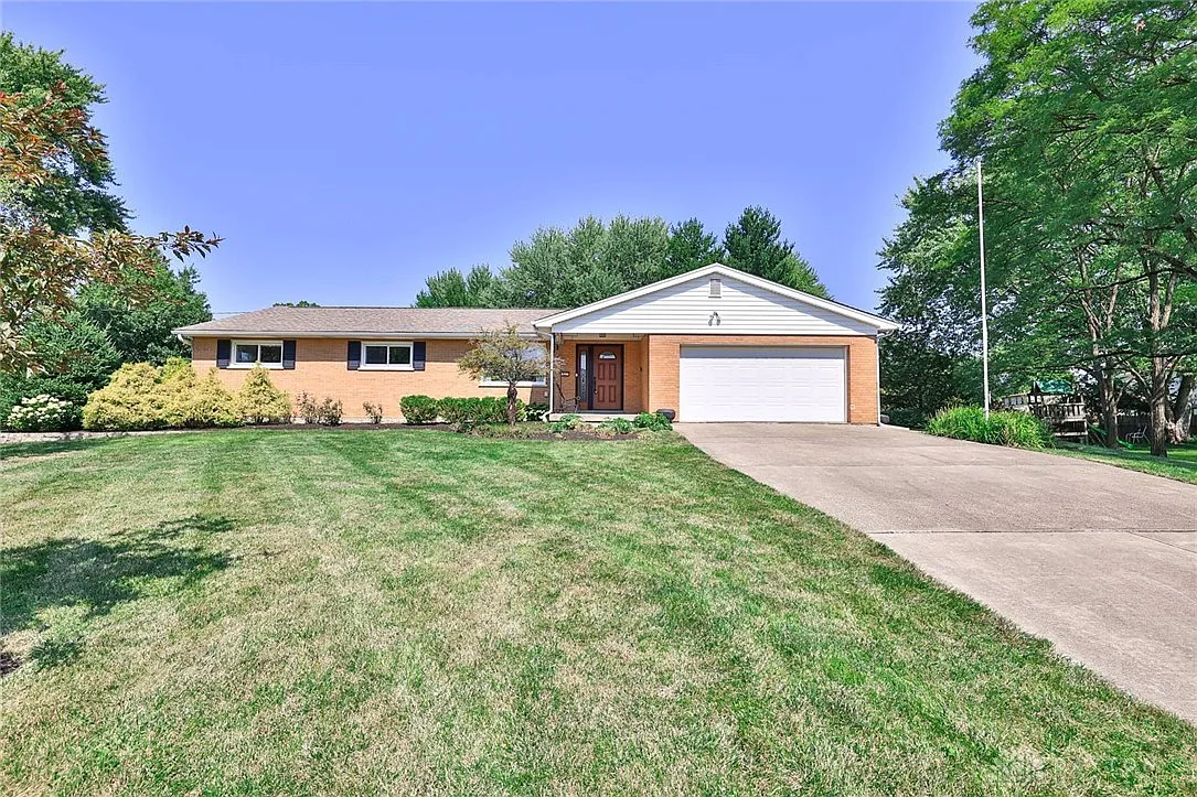 427 Arbor Ct photo 1
