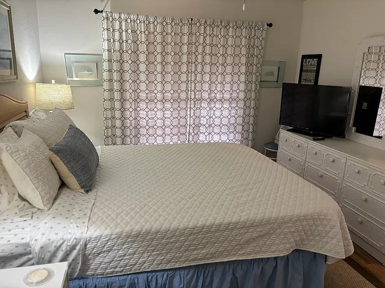 20 Greenbrier St #208 — Photo 16