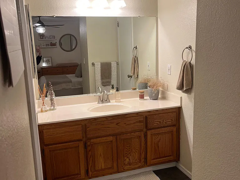 5240 Makati Cir — Photo 7