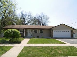 319 E 165th Pl, South Holland, IL 60473