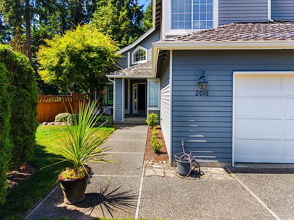2nd image of 2016 163rd St SE
