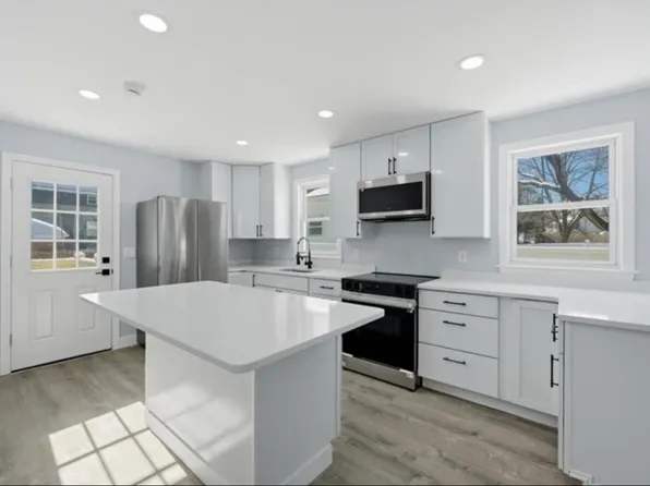 66 Glover St #68, Providence, RI 02908