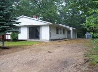 2215 E Spruell St, Newaygo, MI 49337