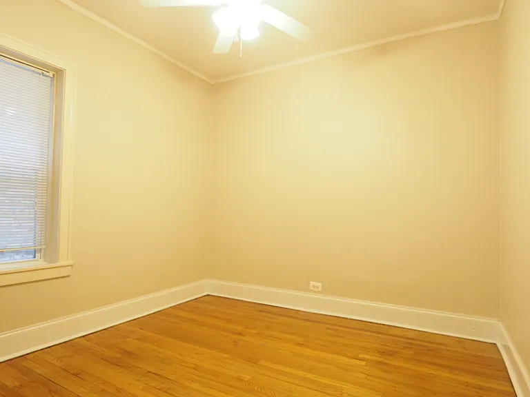 4937 N Whipple St #2E — Photo 11
