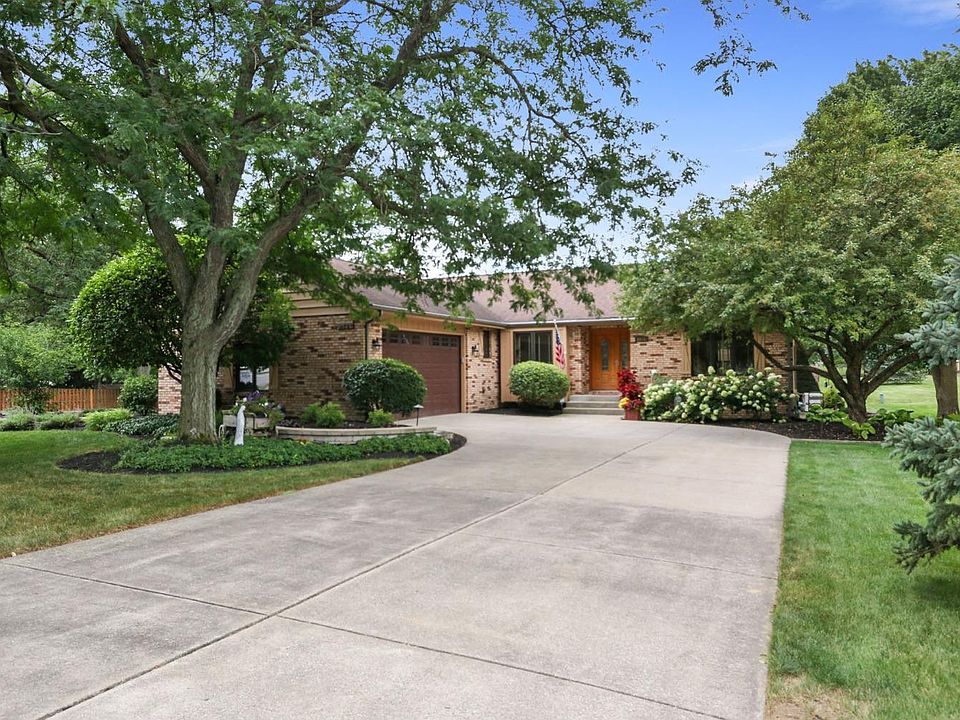 1st image of 9680 W Oakridge Dr