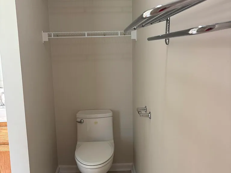 20 Walden Cir — Photo 37