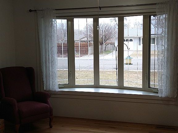 4th image of 1046 E Carolina Ave