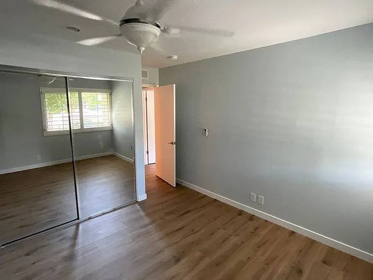 1702 Capri Cir — Photo 21
