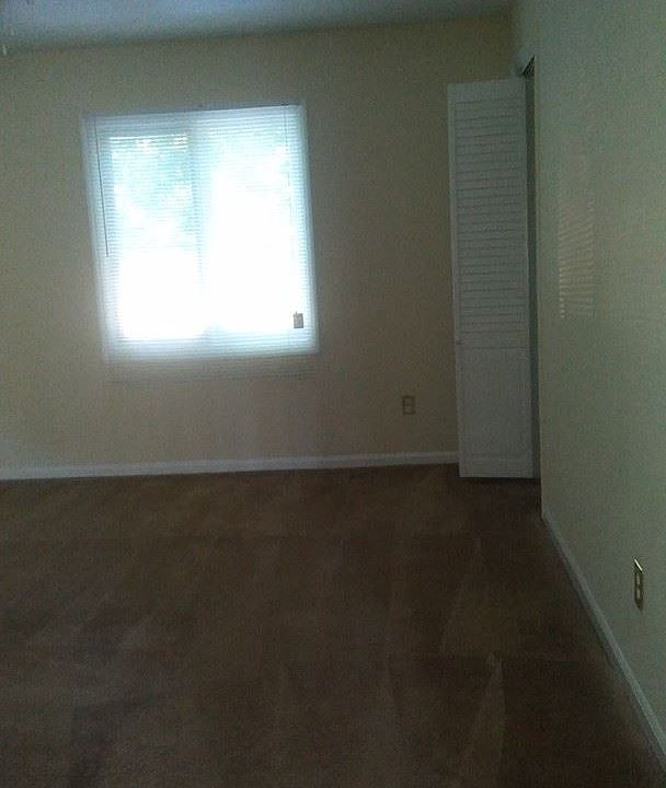 2nd image of 1902 Meadowlark Ln Unit 23