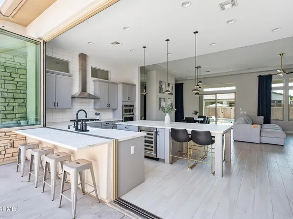 3691 E AQUARIUS Place, Chandler, AZ 85249
