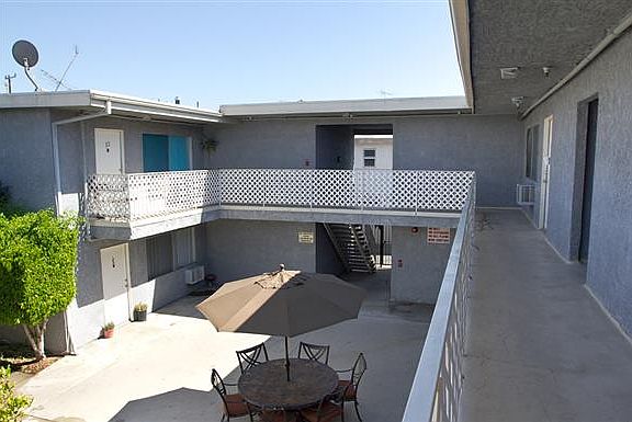 4th image of 6065 Whitsett Ave APT 28