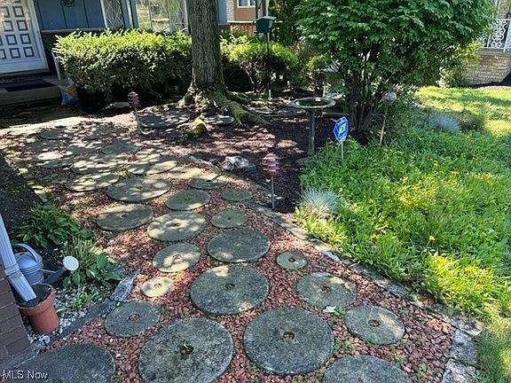 3rd image of 13616 Branford Ave