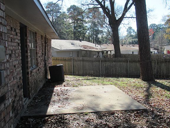 3rd image of 9288 Savanna Dr