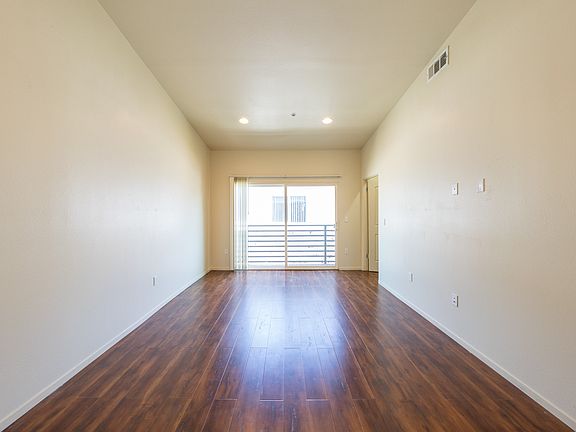 5th image of 1536 W 11th Pl