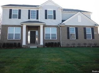 228 Heatherbrae Ct, Oakland, MI 48363