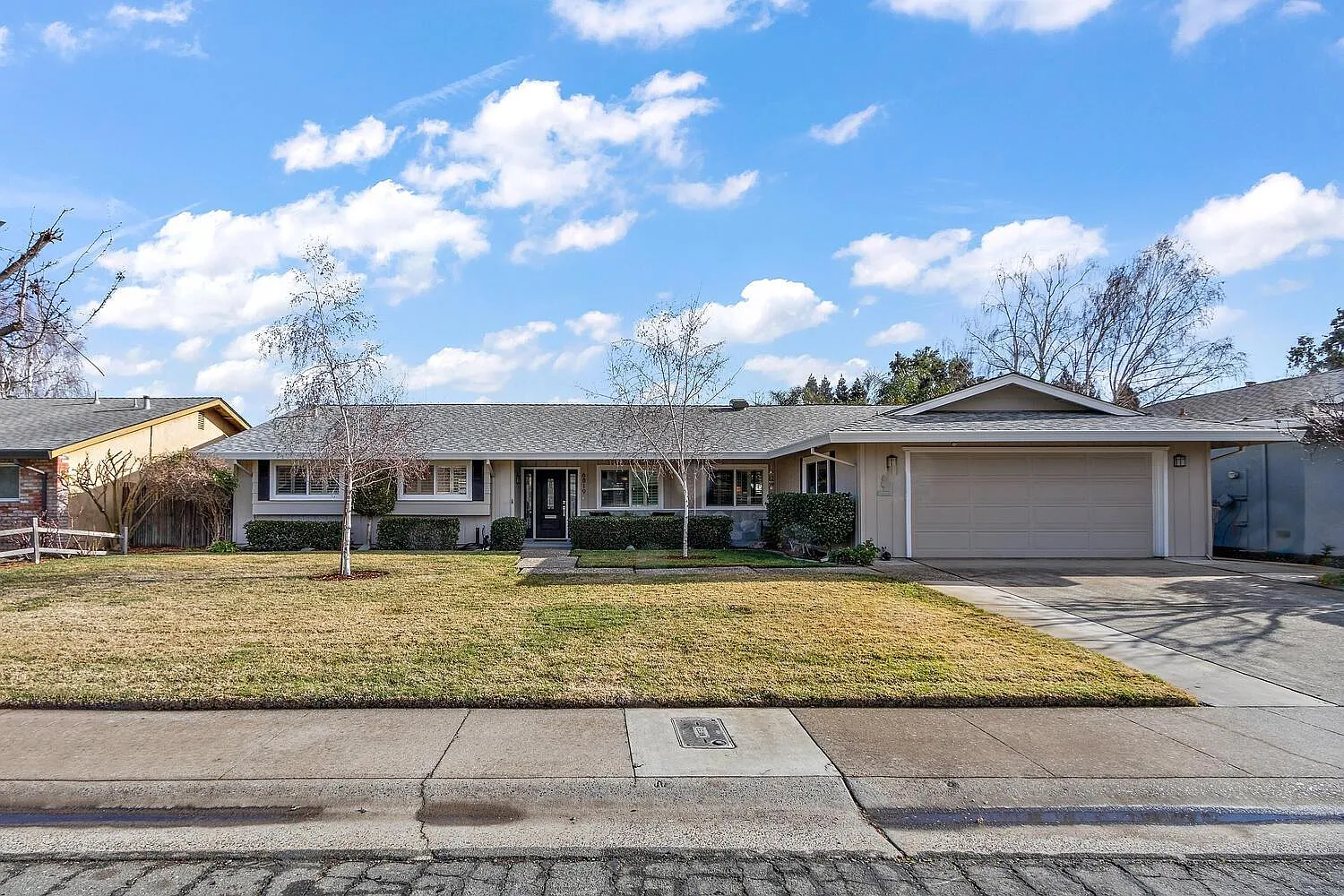 6819 Coachlite Way photo 1