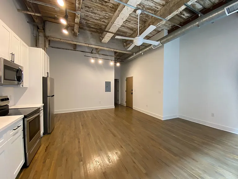 Lofts At Abrams Fixtures — Photo 38