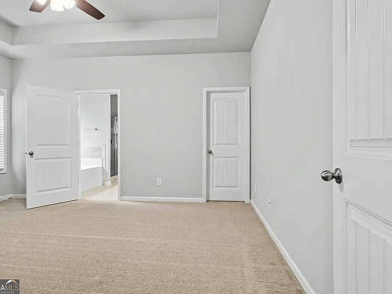 270 Southridge — Photo 24