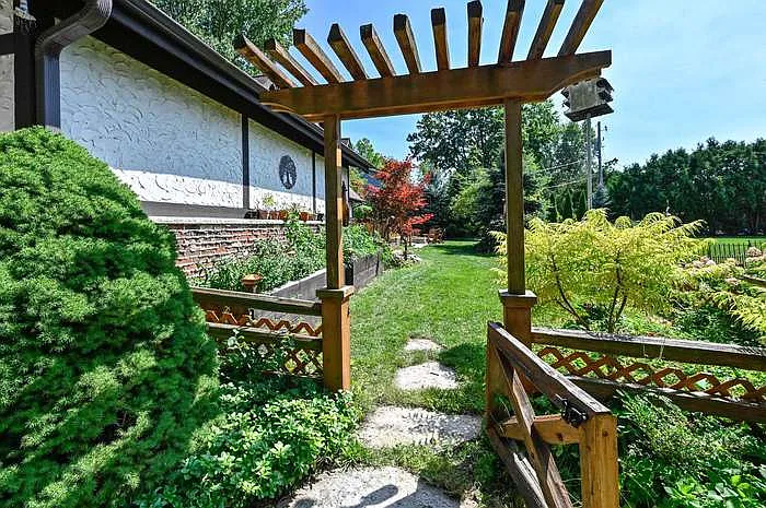 8765 N Fielding Rd — Photo 28