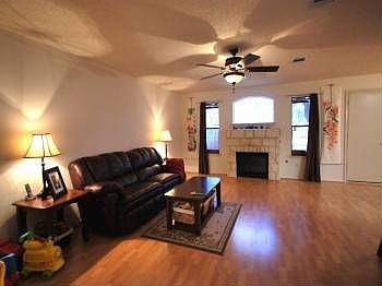 1st image of 1608 Sylvia Ln