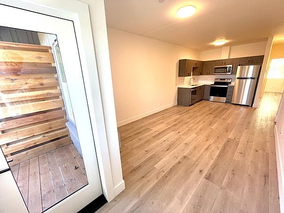 3rd image of 1550 N Buffalo St #205