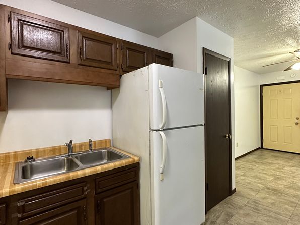 84 Palomino Dr #4, Weirton, WV 26062