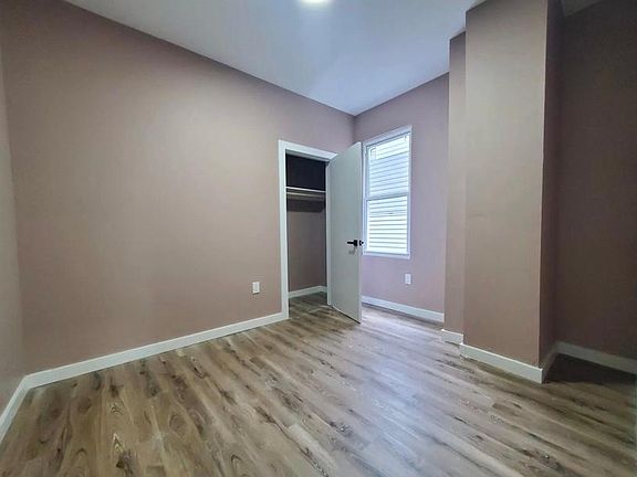 4th image of 329 Sussex Ave #2R