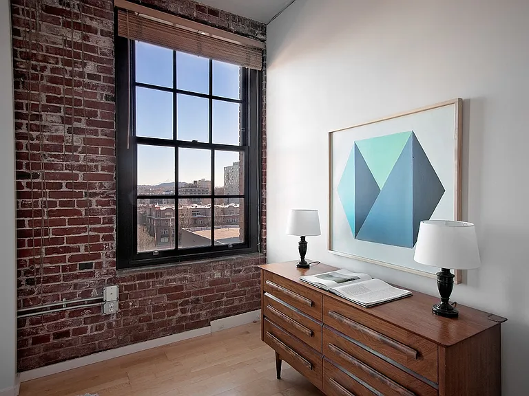 Portland, OR Crane Flats and Lofts bedroom