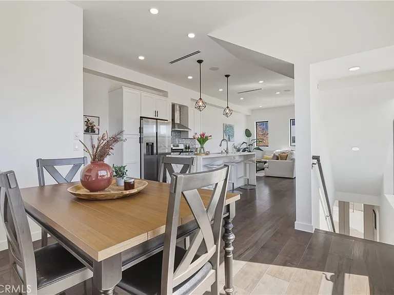 1301 Tamarind Ave — Photo 7