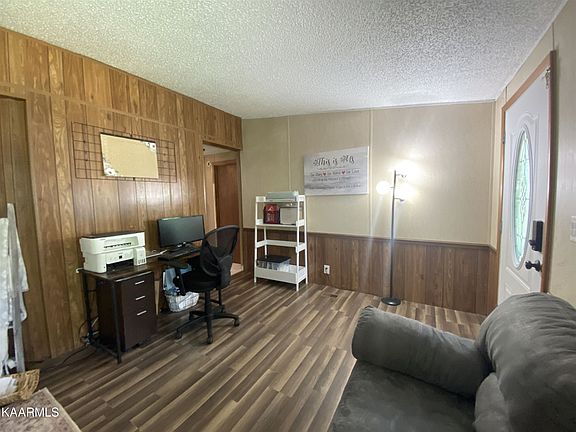 5th image of 127 Sunset View Dr