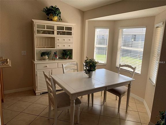 4th image of 2543 Sunset Cir