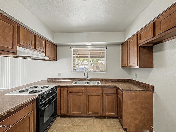 4th image of 5338 S EL CAMINO Drive
