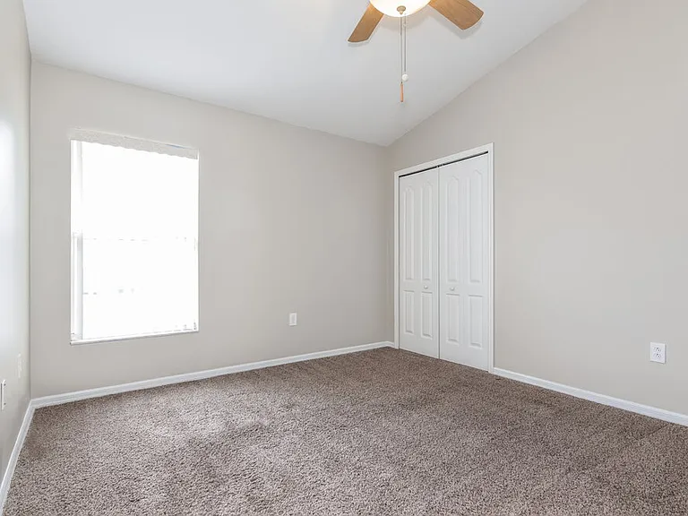 812 Lesa Glen Pl — Photo 12