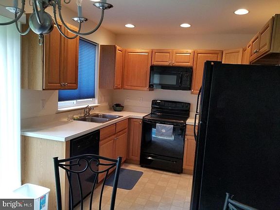 5th image of 29855 Plantation Dr