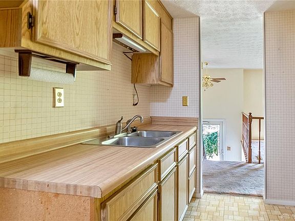 5th image of 2228 Pinebrooke Ct