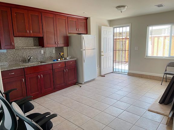 3rd image of 2611 Kendrick Cir